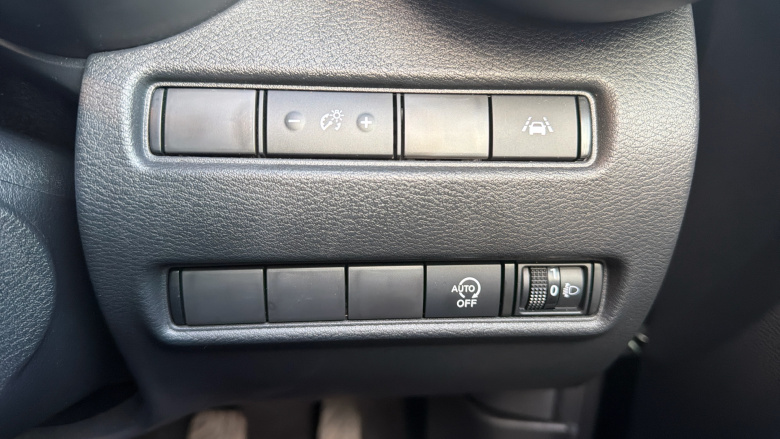 Nissan Juke 1.0 DiG-T 114 N-Connecta 5dr Petrol Hatchback